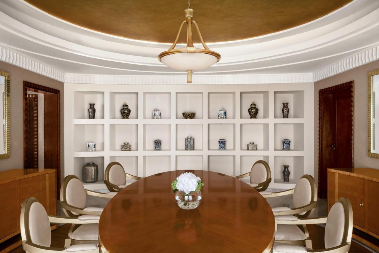 Intercontinental Riyadh By Ihg Εξωτερικό φωτογραφία The interior of the 2010 White House redesign